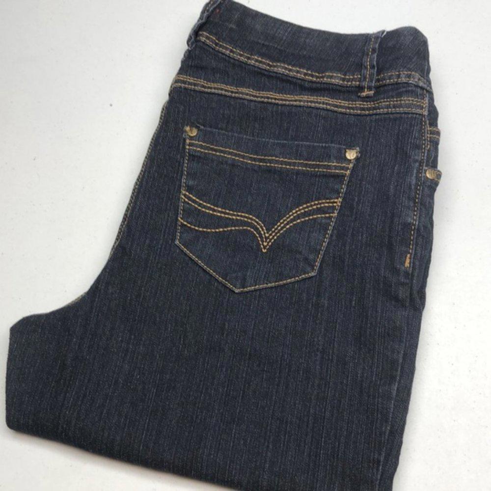 LIKE NEW DC STRETCH SAVVY DENIM CAPRIS 14/32x18 ⭐️